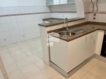 Moradia T1 para Venda em Funchal (São Pedro)
