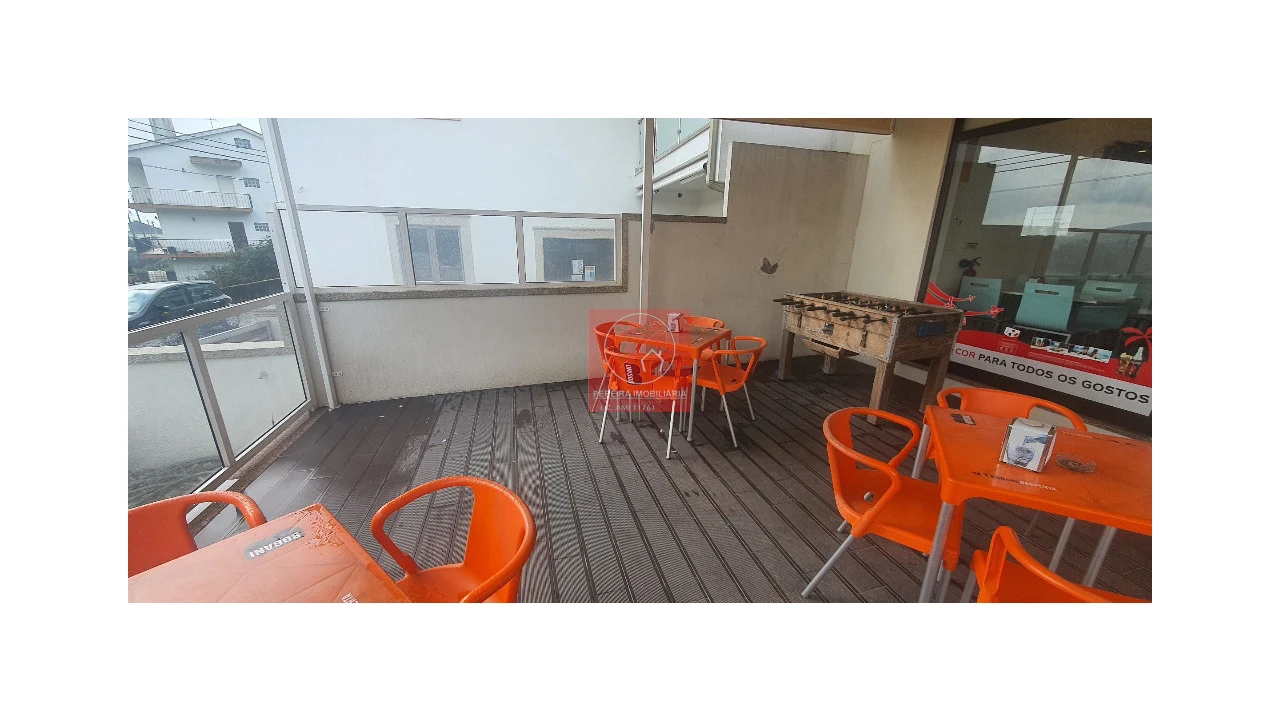 Negócio para Venda em Vila Nova de Anha Foto 1