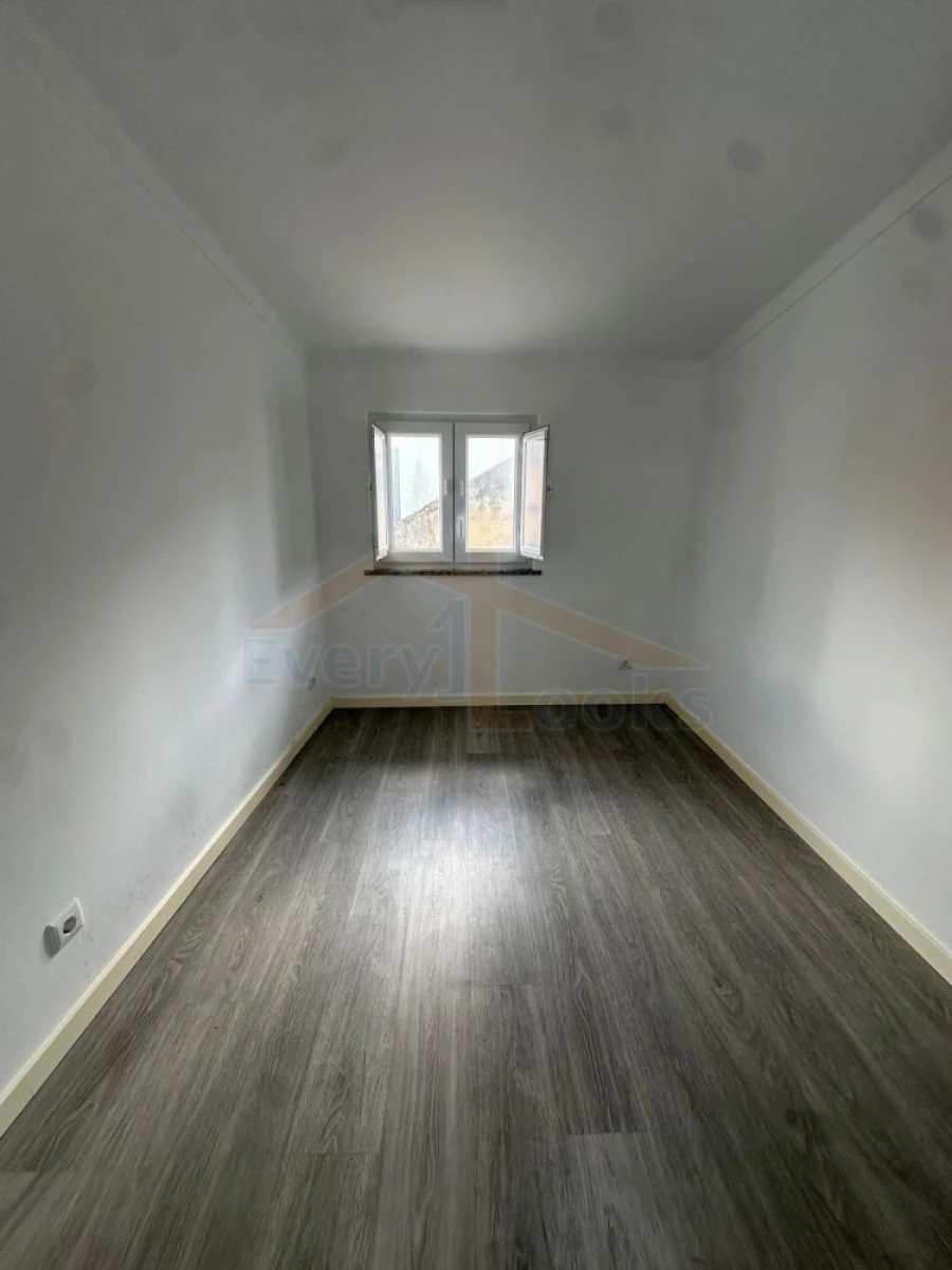 Moradia T2 para Arrendamento em Serra D'El-Rei Foto 18
