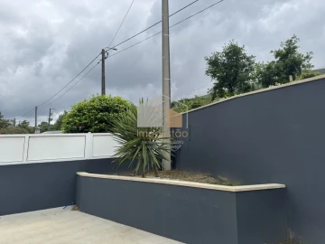Moradia T3 para Venda em Candemil e Gondar