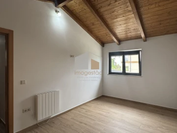 Moradia T3 para Venda em Candemil e Gondar