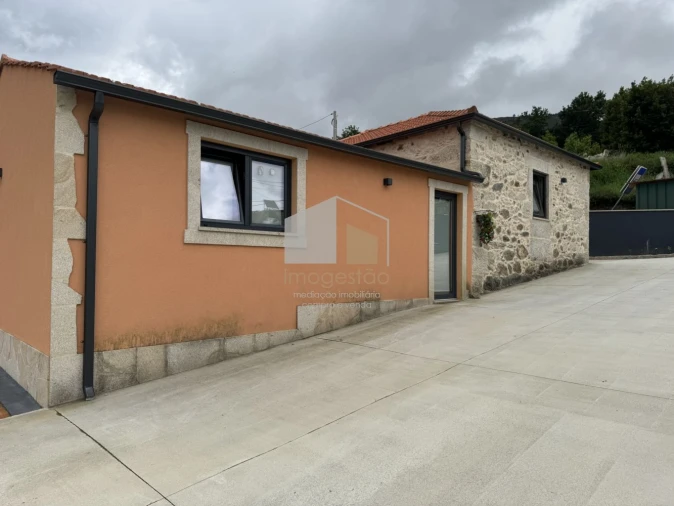 Moradia T3 para Venda em Candemil e Gondar Foto 2