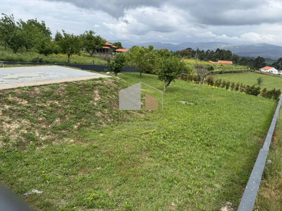 Moradia T3 para Venda em Candemil e Gondar Foto 29