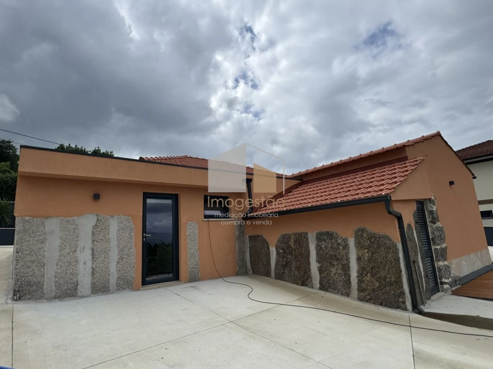 Moradia T3 para Venda em Candemil e Gondar Foto 3