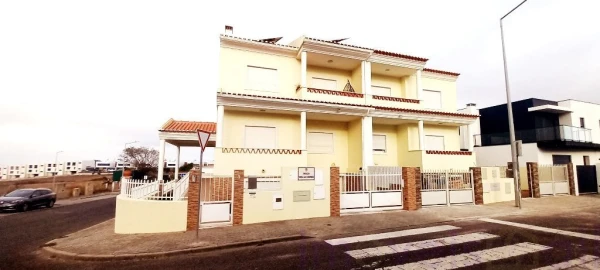 Moradia T3 para Venda em Mafra