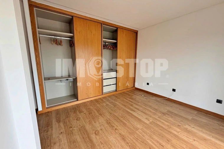 Moradia T4 para Venda em Albergaria-A-Velha e Valmaior Foto 9