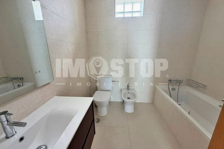 Moradia T4 para Venda em Albergaria-A-Velha e Valmaior Foto 7