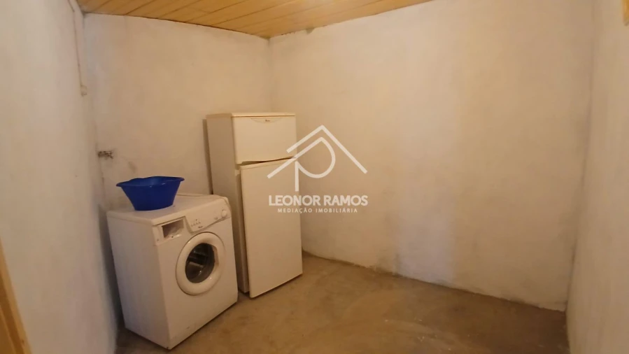 Moradia T2 para Venda em São Miguel de Acha Foto 9