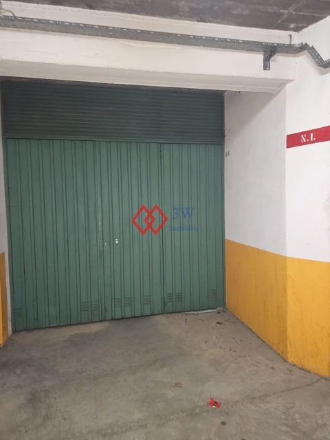 Garagem para Arrendamento em São João Baptista