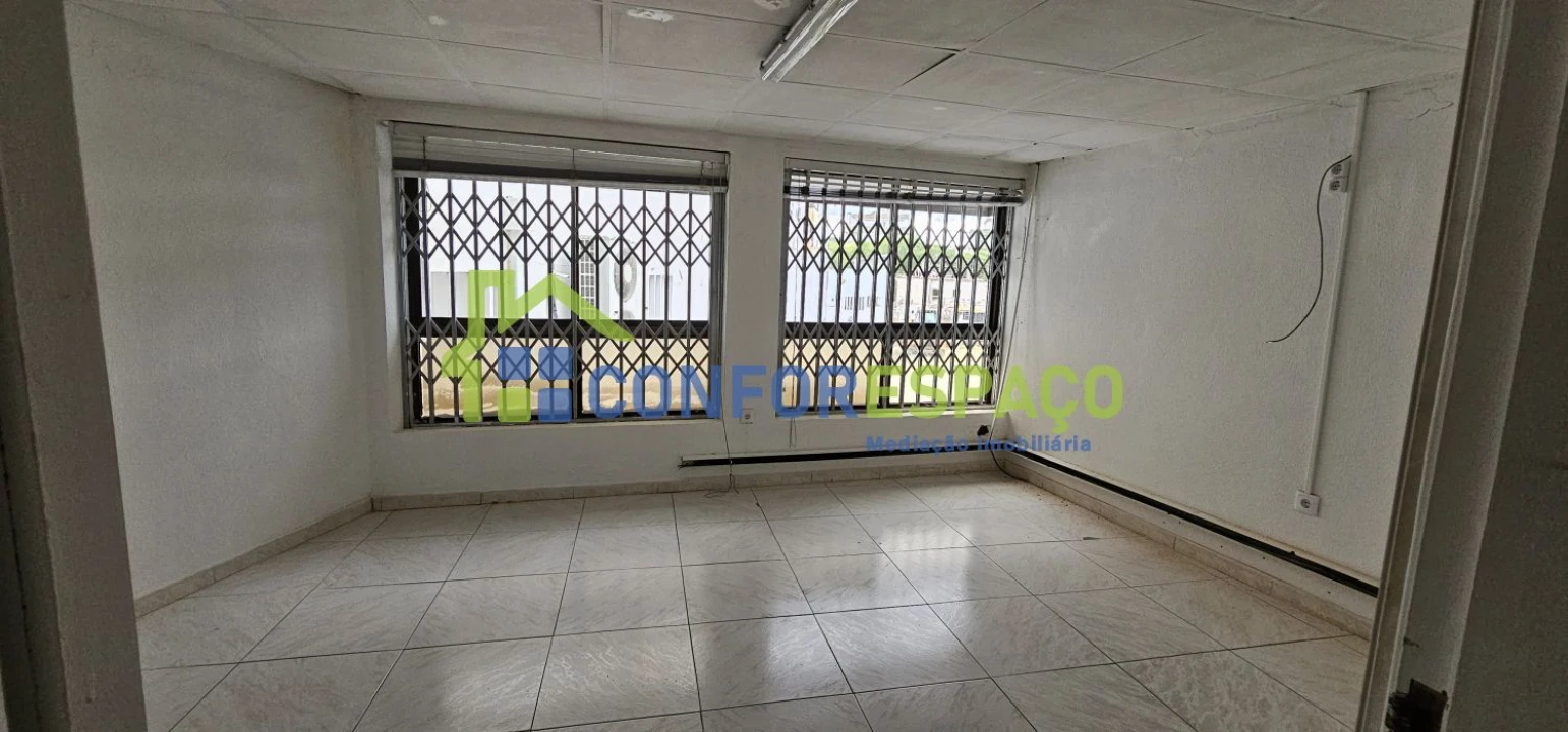 Loja para Arrendamento em Castelo Branco Foto 18
