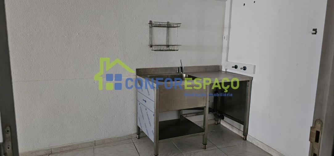 Loja para Arrendamento em Castelo Branco Foto 15