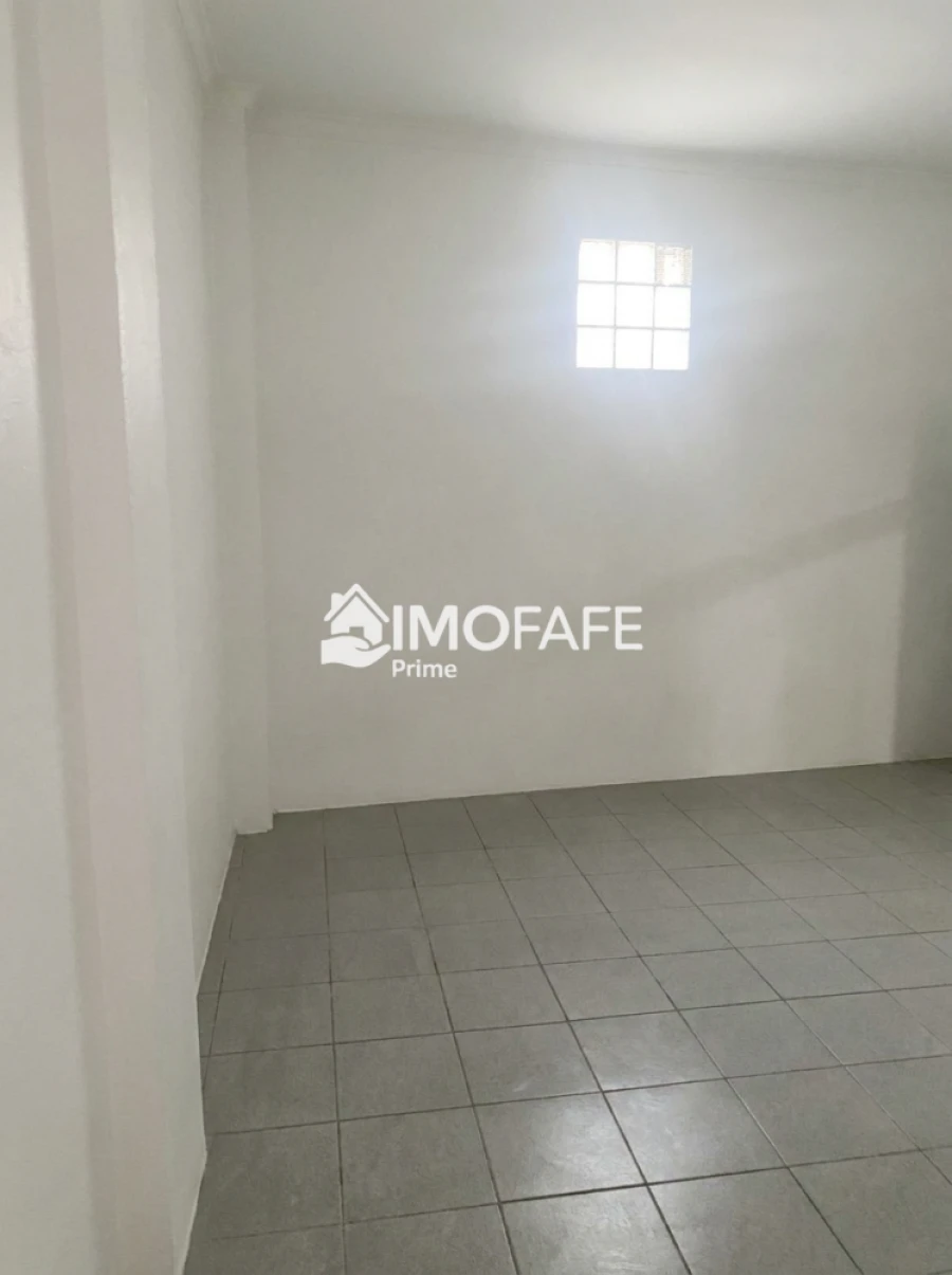 Loja para Venda em Fafe Foto 16