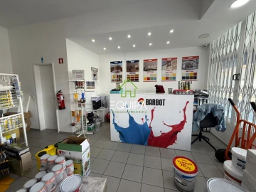 Loja para Venda em Delães