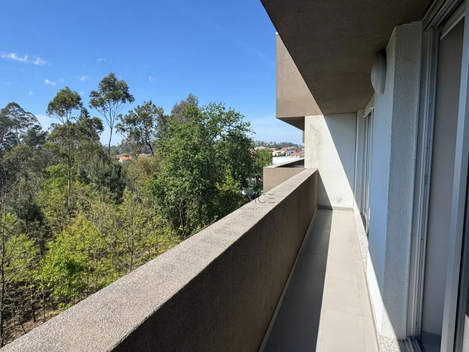 Apartamento T2 para Venda em Lourosa Foto 2