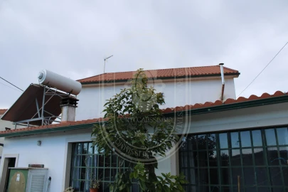 Negócio para Venda em Além da Ribeira e Pedreira