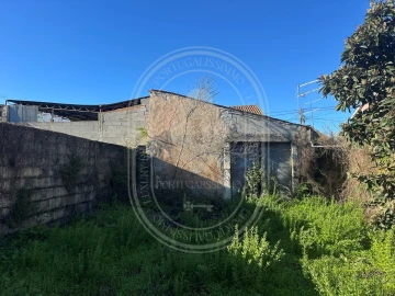 Moradia T4 para Venda em Olaia e Paço