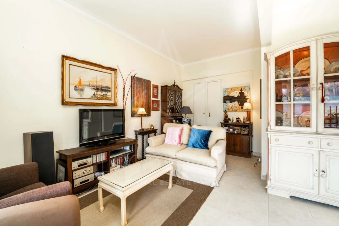 Apartamento T3 para Venda em Benfica Foto 2