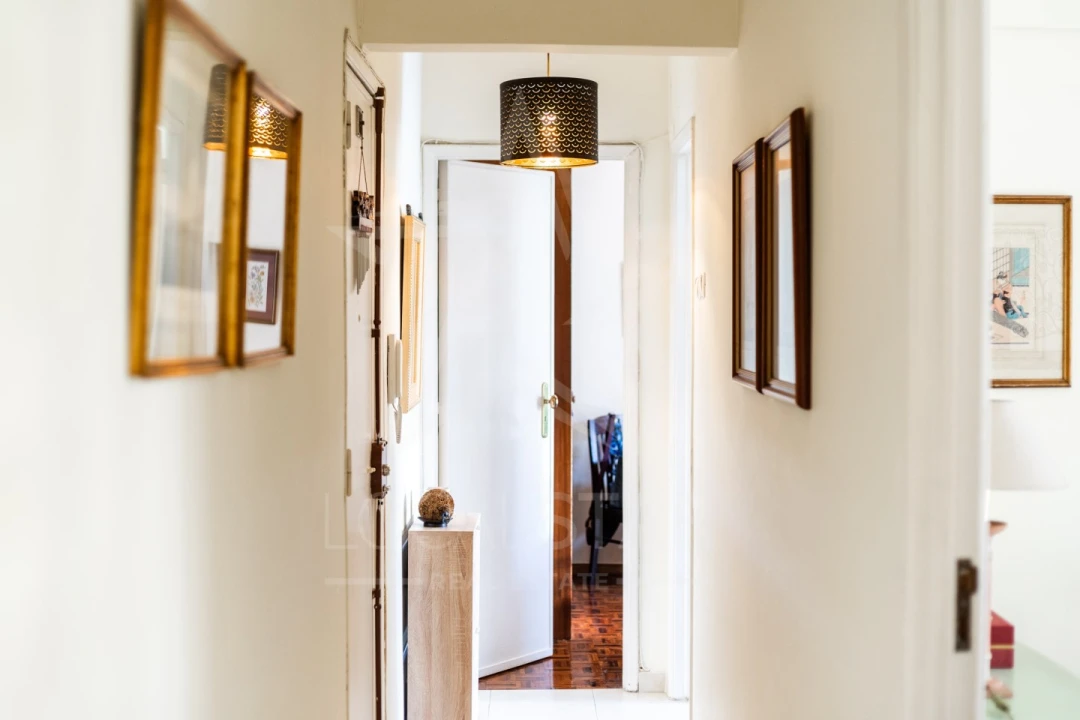 Apartamento T3 para Venda em Benfica Foto 4