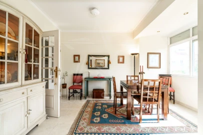 Apartamento T3 para Venda em Benfica