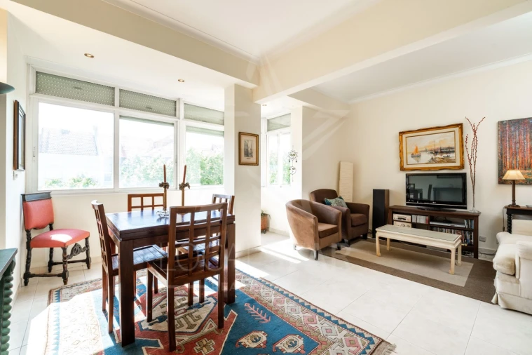 Apartamento T3 para Venda em Benfica Foto 3