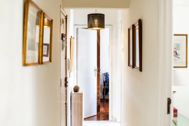 Apartamento T3 para Venda em Benfica Foto 4