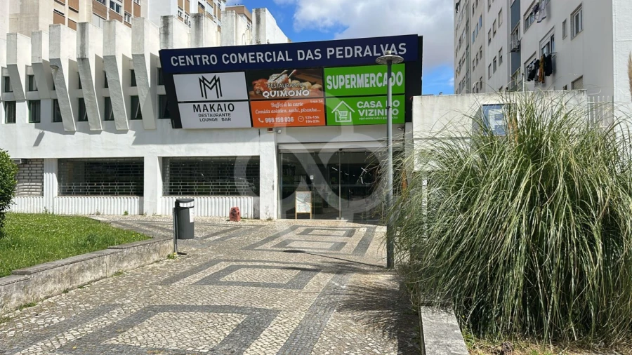 Loja para Arrendamento em Benfica Foto 17