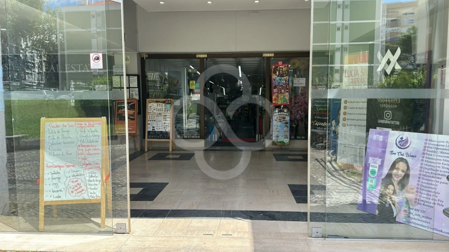 Loja para Arrendamento em Benfica Foto 16