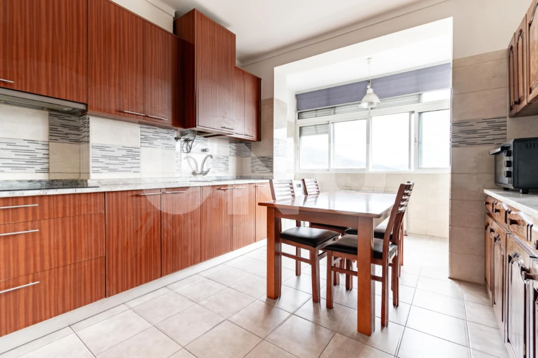 Apartamento T4 para Venda em Covilhã e Canhoso Foto 2