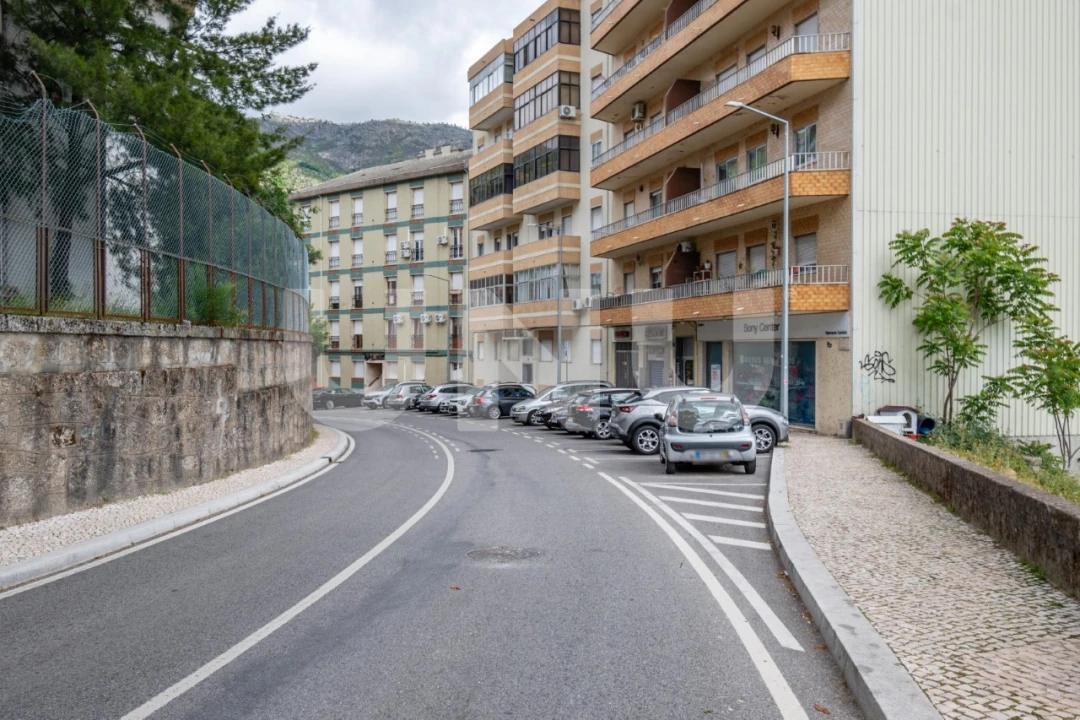 Apartamento T4 para Venda em Covilhã e Canhoso Foto 34