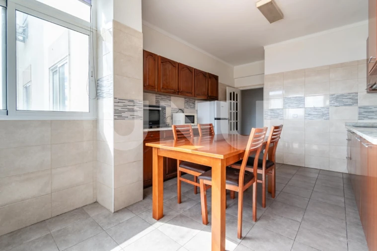 Apartamento T4 para Venda em Covilhã e Canhoso Foto 4