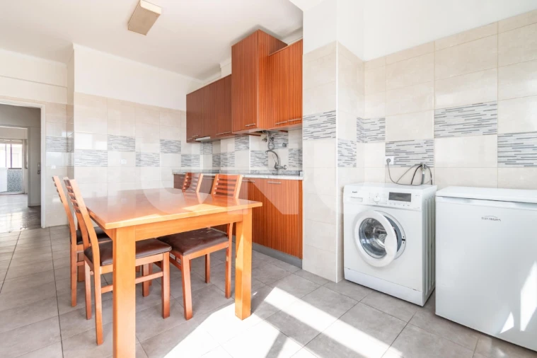 Apartamento T4 para Venda em Covilhã e Canhoso Foto 5