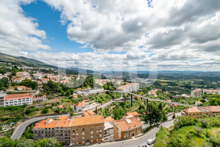 Apartamento T4 para Venda em Covilhã e Canhoso Foto 29