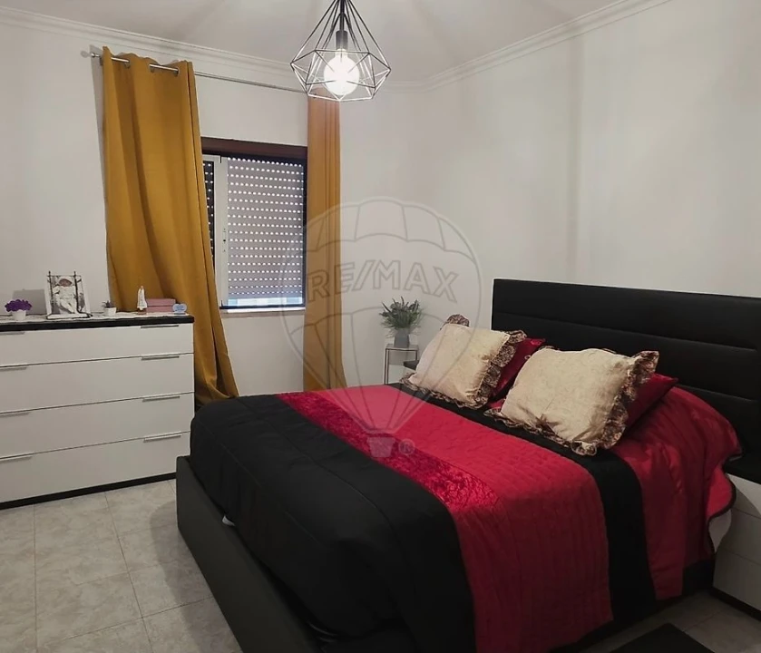Apartamento T3 para Venda em Baixa da Banheira e Vale da Amoreira Foto 1