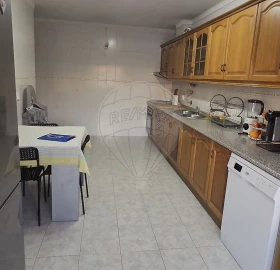 Apartamento T3 para Venda em Baixa da Banheira e Vale da Amoreira