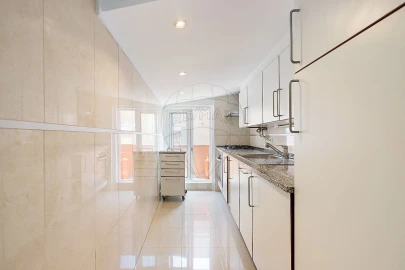 Apartamento T2 para Venda em Santo António