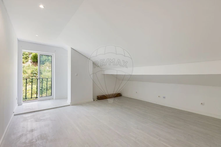 Apartamento T2 para Venda em Santo António Foto 2