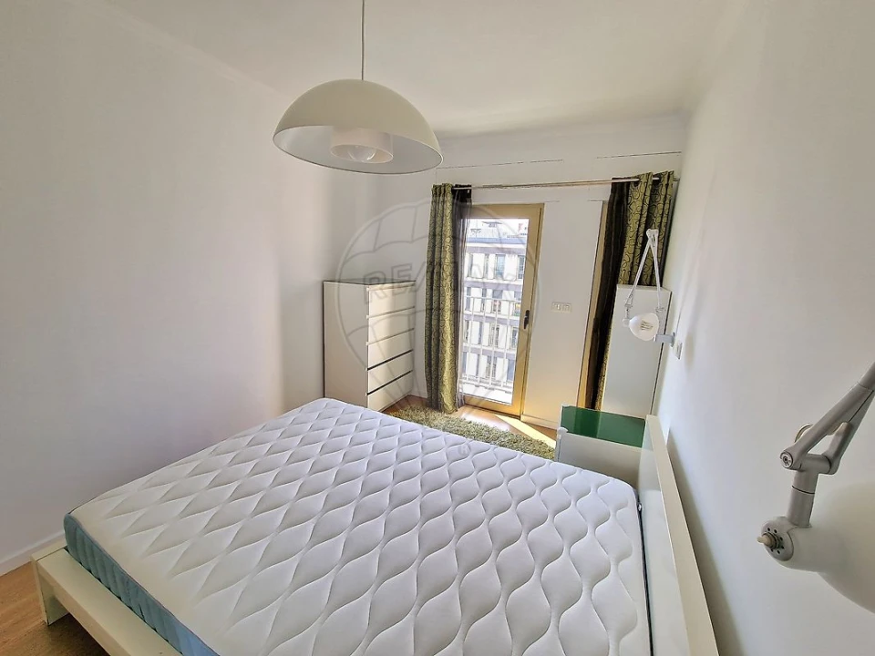 Apartamento T3 para Arrendamento em Avenidas Novas Foto 3