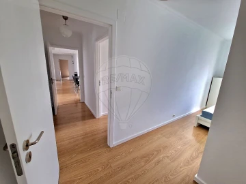 Apartamento T3 para Arrendamento em Avenidas Novas
