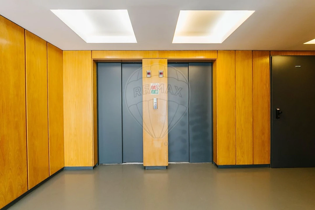 Apartamento T3 para Arrendamento em Avenidas Novas Foto 31