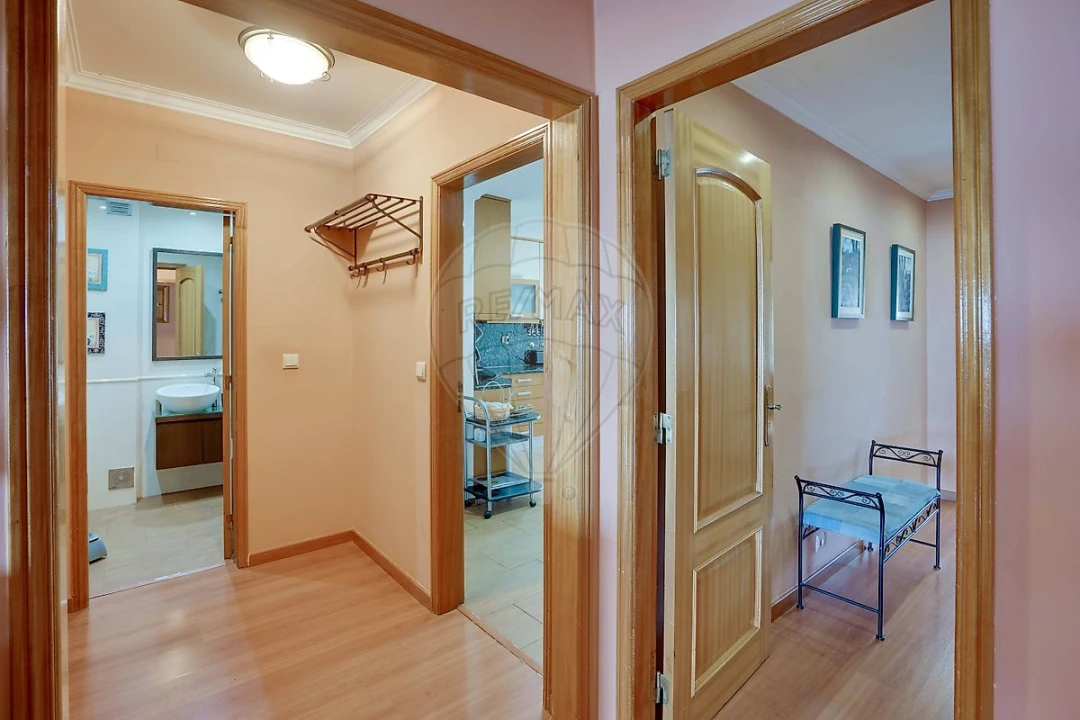 Apartamento T5 para Venda em Carcavelos e Parede Foto 49