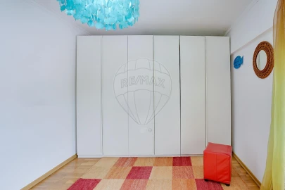 Apartamento T5 para Venda em Carcavelos e Parede