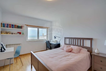 Apartamento T5 para Venda em Carcavelos e Parede