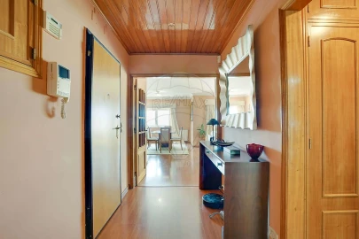 Apartamento T5 para Venda em Carcavelos e Parede