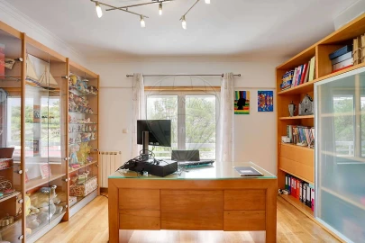 Apartamento T5 para Venda em Carcavelos e Parede