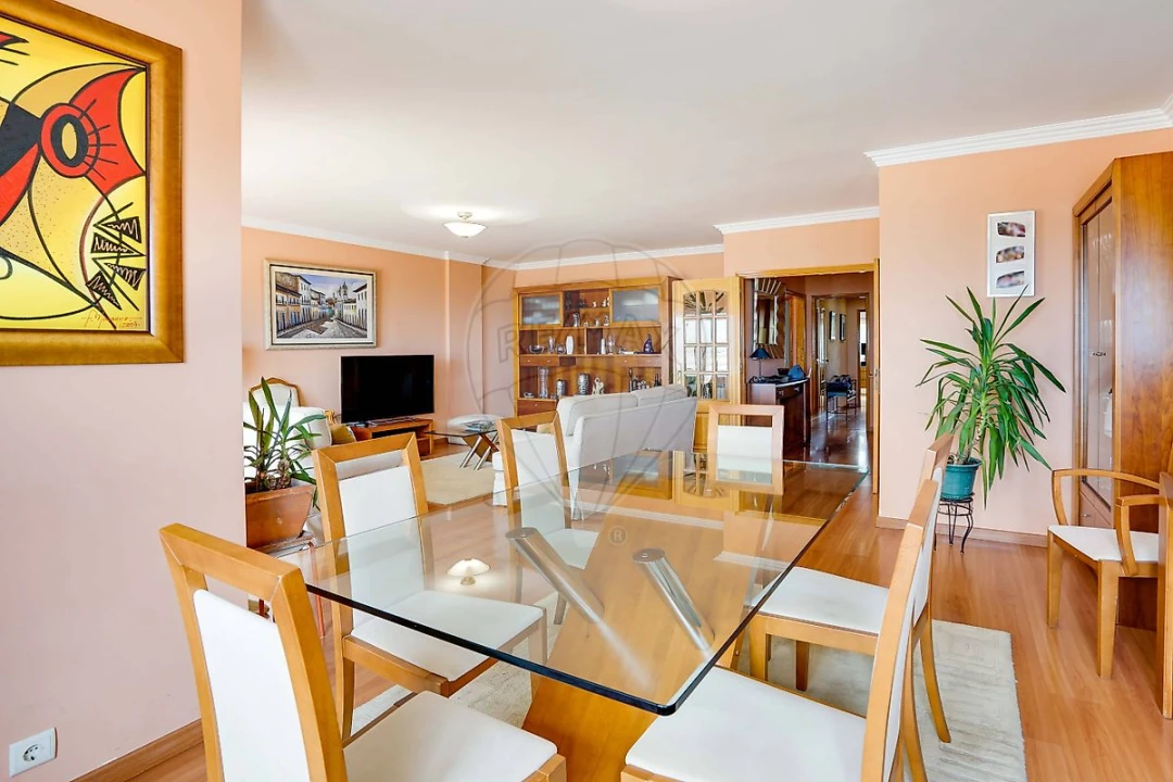 Apartamento T5 para Venda em Carcavelos e Parede Foto 22