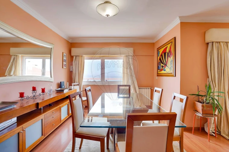 Apartamento T5 para Venda em Carcavelos e Parede Foto 23