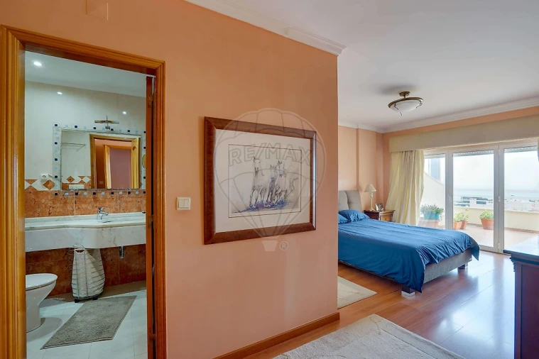 Apartamento T5 para Venda em Carcavelos e Parede Foto 47