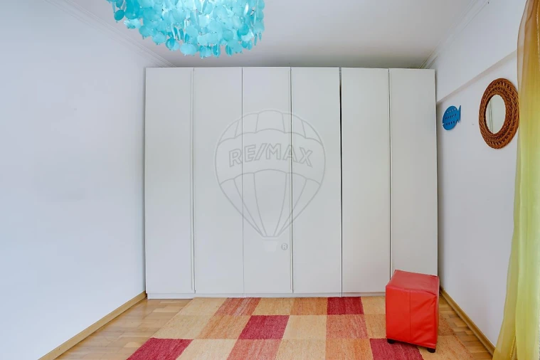 Apartamento T5 para Venda em Carcavelos e Parede Foto 7