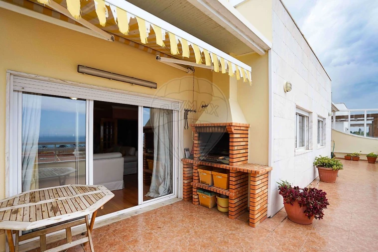 Apartamento T5 para Venda em Carcavelos e Parede Foto 3