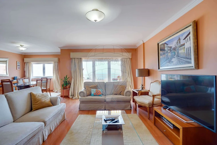 Apartamento T5 para Venda em Carcavelos e Parede Foto 50